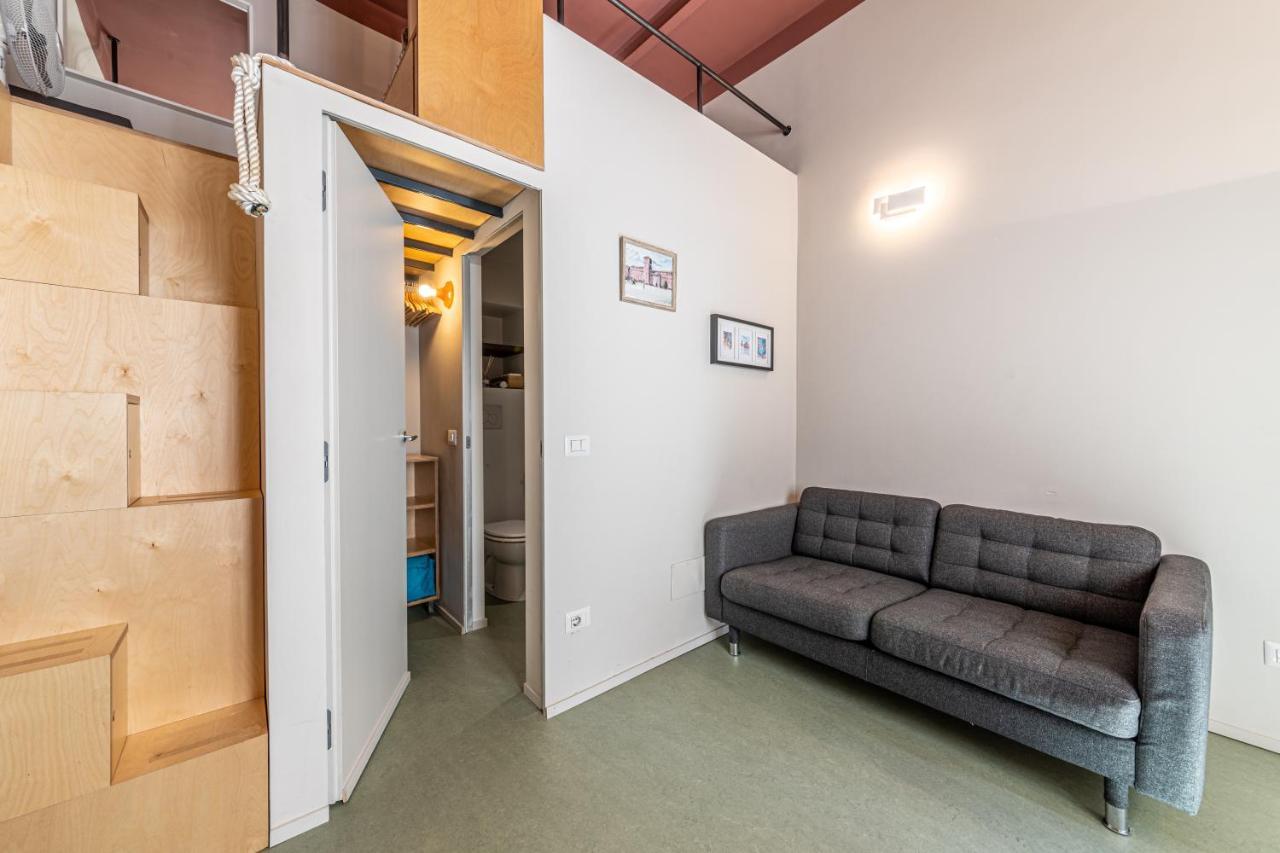 Xenia Apartments - Accogliente Pied-A-Terre Sui Navigli 米兰 外观 照片