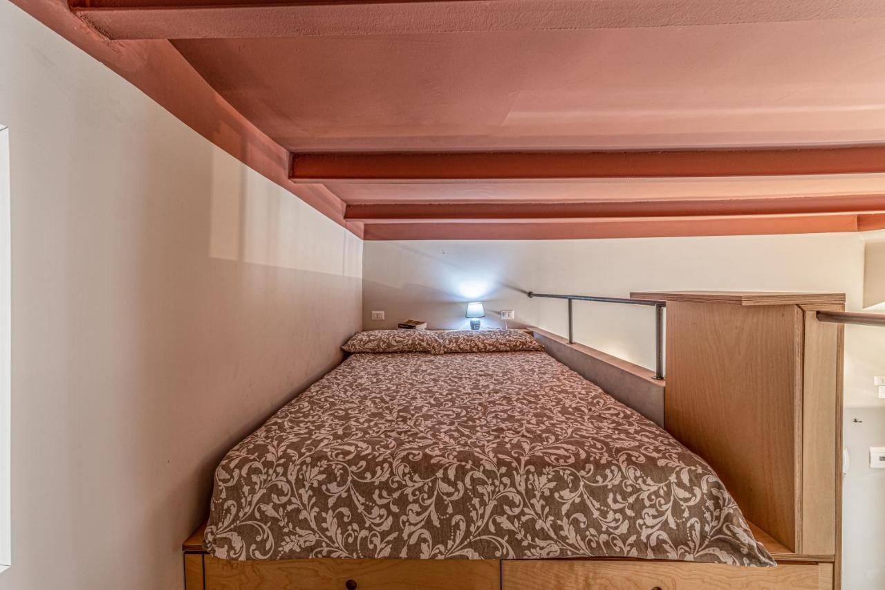 Xenia Apartments - Accogliente Pied-A-Terre Sui Navigli 米兰 外观 照片